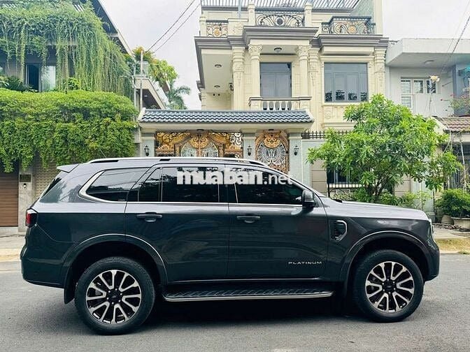 EVEREST PLATINUM LƯỚT 12/2024 17.000Km