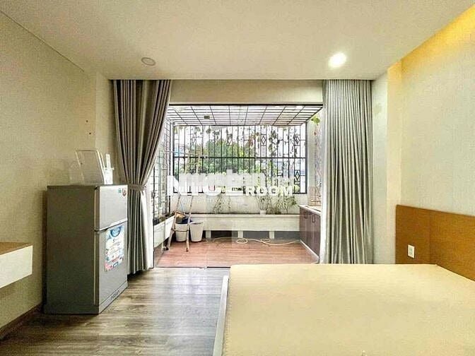 Cho Thuê Căn Hộ Cao Cấp 2 Phòng Ngủ Gần Trường Đại Học Tiện Qua Q1