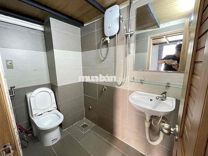 Trọ Có Gác Full NT Thang Máy Hầm Xe Đi Bộ Qua Ngoại Thương, GTVT
