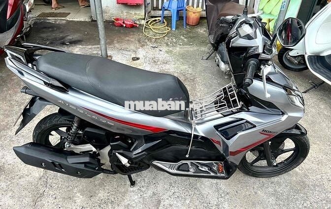 ab 125cc 2021 chính chủ đang đứng uỷ quyền.