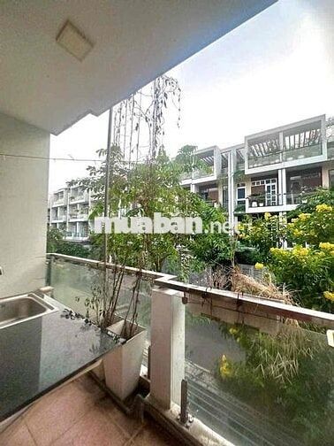 Căn Hộ 1PN 35m2 Ban Công , Tách Bếp , Nội Thất Đầy đủ