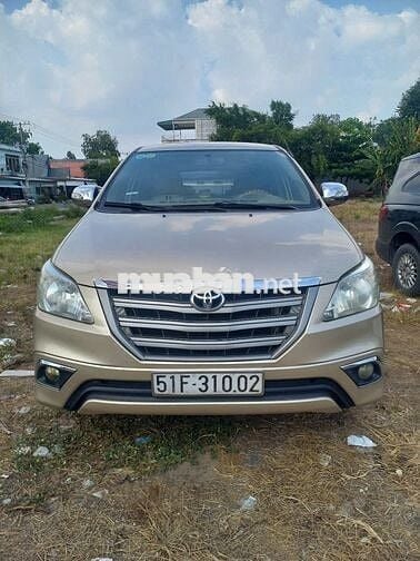 Toyota Innova 2015 2.0E - 145000 km