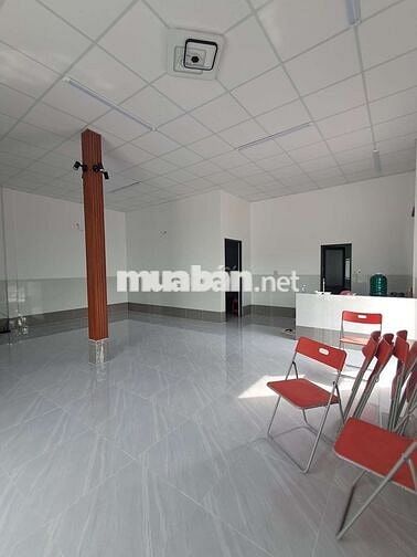 Cho thuê nhà Góc mới xây, sau lưng bến xe Cần Thơ