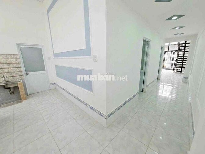 Cho thuê nhà trệt lửng 4.2x15m 3phòng 2wc hẻm gần Chợ Bà Bộ