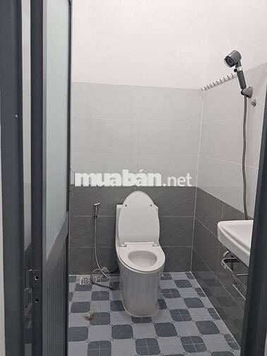 Cho thuê nhà Góc mới xây, sau lưng bến xe Cần Thơ