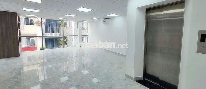 SIÊU PHẨM TOÀ NHÀ ỐP KÍNH, Đường Hoàng Việt,P4, Tân Bình, 8x20