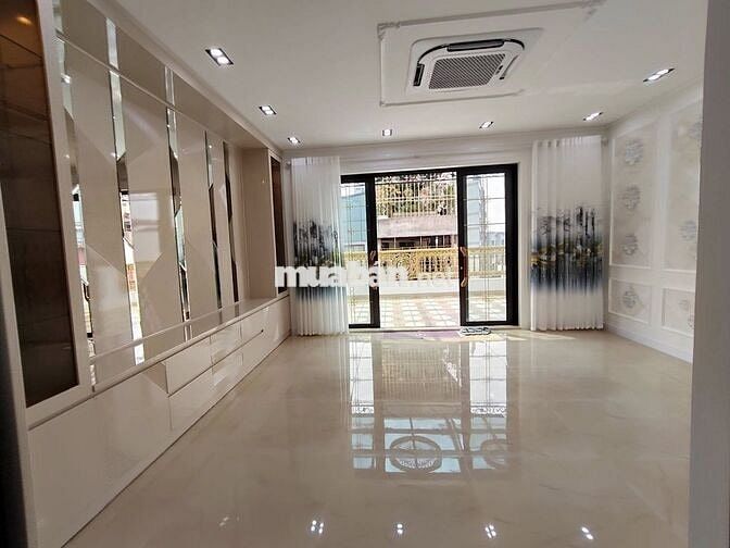 BÁN NHÀ  ĐÔNG QUAN – 6 TẦNG THANG MÁY – MẶT TIỀN HOA HẬU