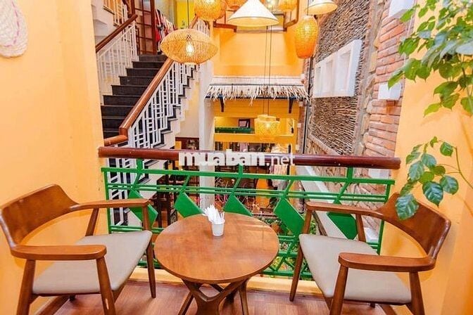 Cho thuê nhà 4 tầng mặt tiền TRẦN HƯNG ĐẠO  -Vị trí nằm gần cầu rồng