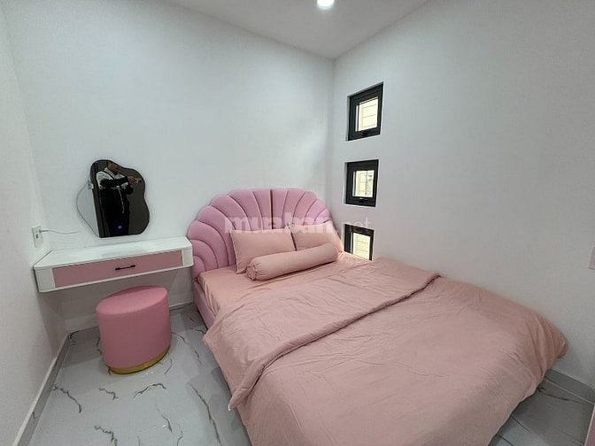 2lầu (4,7mx11m=51,7m2) mặt tiền thụt (sát, liền kề m.tiền) Ngô Đức Kế
