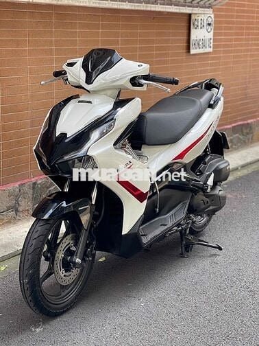 Air Blade 125 - 2021 - 2000 km -dòng bỏ mẫu