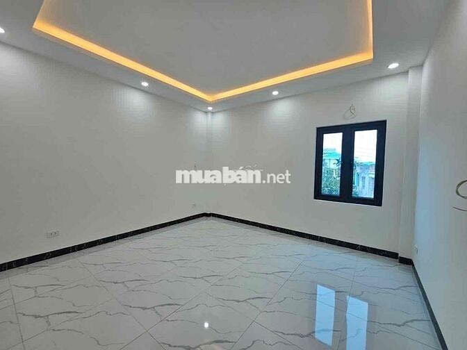 Bán nhà Đông Mỹ 55m2, 5 tầng, ô tô đỗ cửa