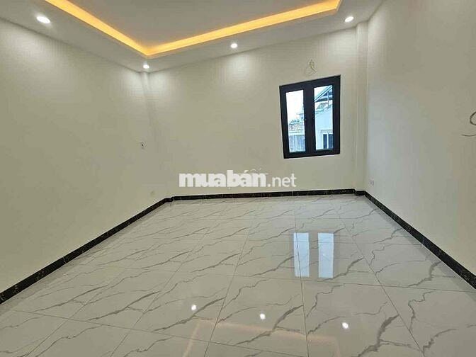 Bán nhà Đông Mỹ 55m2, 5 tầng, ô tô đỗ cửa