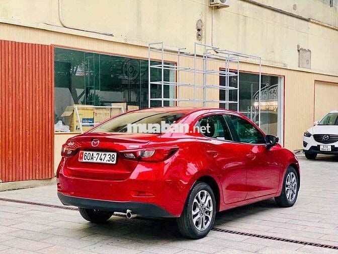 Mazda 2 2019 Premium Sedan - 46000 km