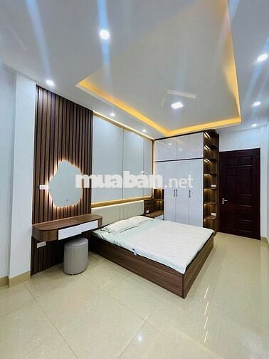 Nhà dân - Full nội thất - 30 m ra mặt phố - Giá tốt.