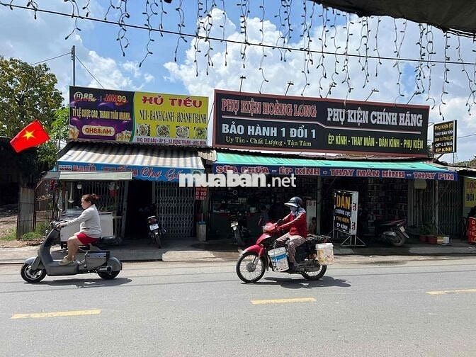 nhà mặt tiền ngay chợ nguyên căn 4,5 x 25