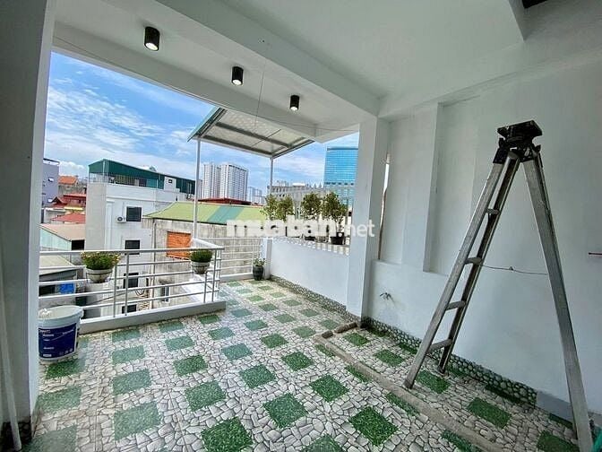 Nhà dân - Full nội thất - 30 m ra mặt phố - Giá tốt.