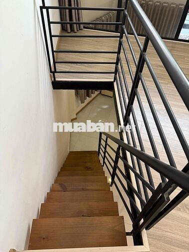 Cho thuê nhà hẻm 536 Âu Cơ, 3.3x8m, 1 lửng, 2pn 1wc giá 6.2tr