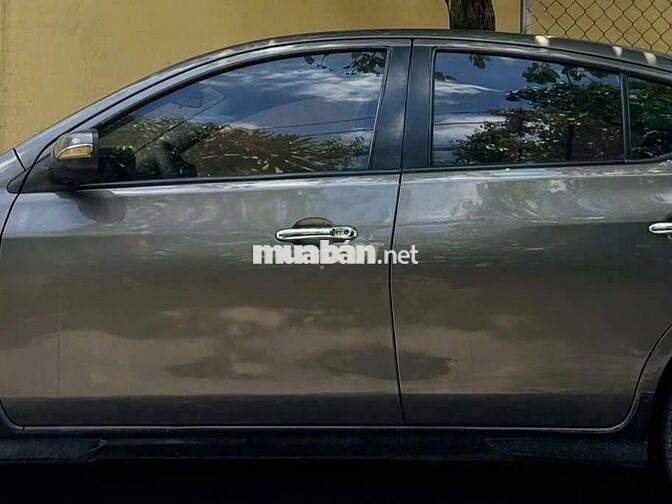Bán Nissan Sunny Premium AT 2017