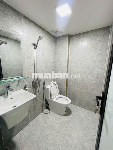 Nhà dân - Full nội thất - 30 m ra mặt phố - Giá tốt.