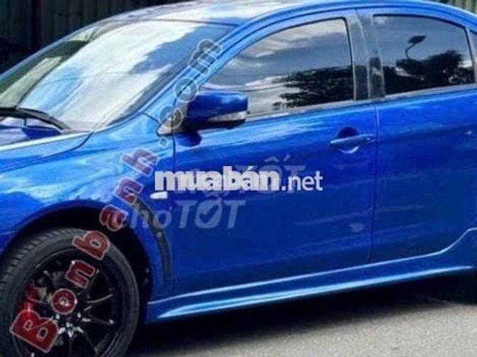 Mitsubishi Lancer Fortis  Sedan thể thao