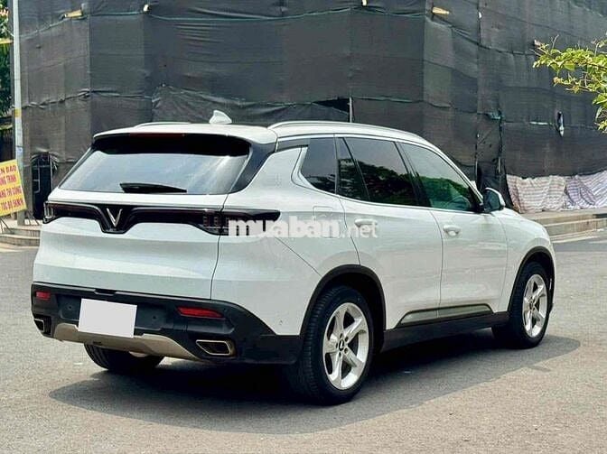 VinFast Lux SA2.0 2021 Plus 2.0 AT - 80000 km