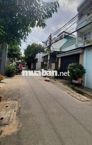 Nhà Nát 10x24(232m2) Mặt Tiền Đường Số 1 Thông Bờ Kè Tham Lương 15.7Ty