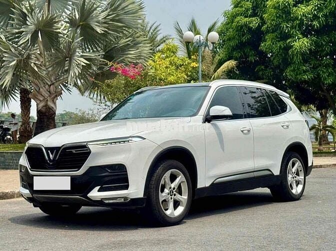 VinFast Lux SA2.0 2021 Plus 2.0 AT - 80000 km