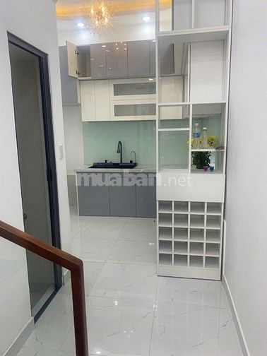 Bán dùm ông anh nhà hẻm 2266/14/15F xã nhà bè xe hơi đậu trước nhà hẻm
