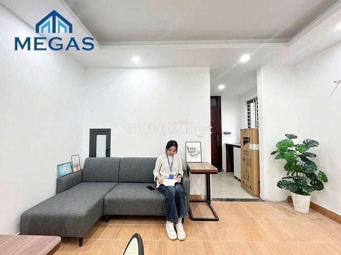 CHO THUÊ 2N1K BAN CÔNG DIỆN TÍCH RỘNG NGAY TP. GIAO LƯU, PHẠM VĂN ĐỒNG