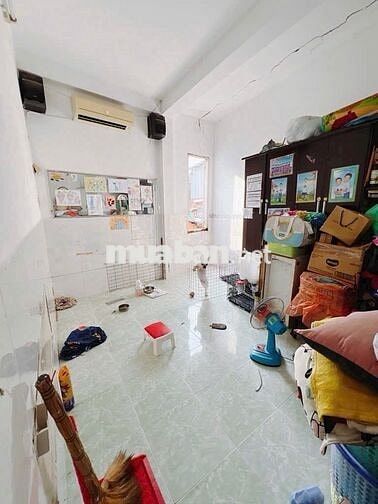 NHÀ XÓM CHIẾU Q4- 3 LẦU ĐÚC - 40m2 - KO QH- GIÁ 3 TỶ NHỈNH