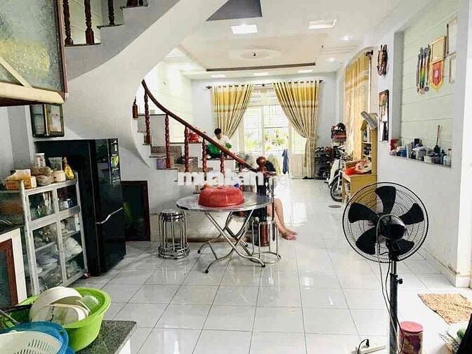 Mặt TIỀN Đường LỚN – Nhà MỚI 70M2 – Ở Ngay TRUNG TÂM Thủ ĐỨC