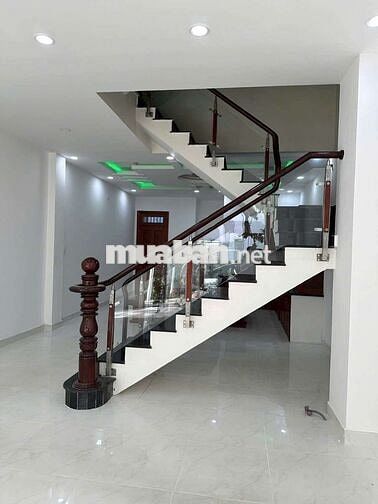 Cho thuê nhà 2 lầu 1 trệt 4pn 4wc khu đô thị Phúc Đạt Phú Lợi
