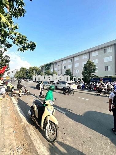 MB MẶT TIỀN ĐƯỜNG BỜ BAO, NGAY KHU TRƯỜNG HỌC, DIỆN TÍCH 20m2