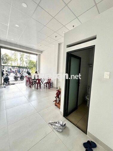 MB MẶT TIỀN ĐƯỜNG BỜ BAO, NGAY KHU TRƯỜNG HỌC, DIỆN TÍCH 20m2