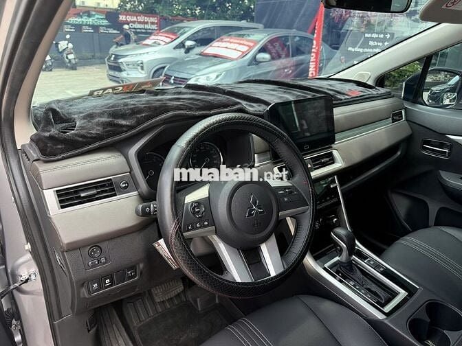 Mitsubishi Xpander 2024 Premium Bạc - Odo 7.500km