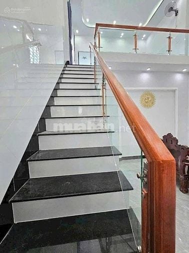 Kẹt tiền nên chủ gửi bán gấp căn nhà đường Hưng Nhơn , Tân Kiên