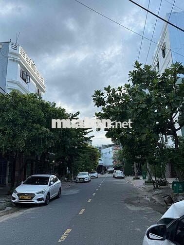Căn hộ hai tầng 6 phòng ngủ Vũ Ngọc Phan giá 7,5 tỷ