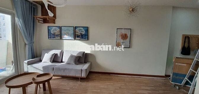 Căn hộ tầng 6 – 2 phòng ngủ – View công viên – Giá tốt