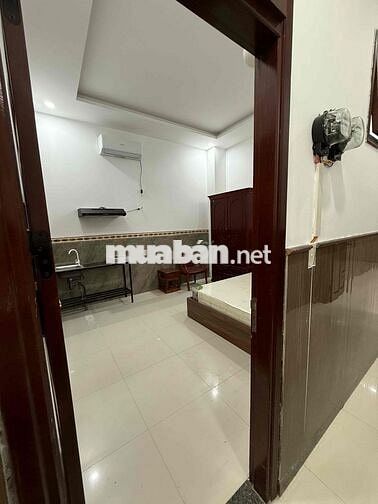Căn hộ hai tầng 6 phòng ngủ Vũ Ngọc Phan giá 7,5 tỷ