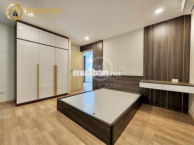 PENTHOUSE DT 150m2 3PN 2WC FULL NỘI THẤT CAO CẤP NGAY TẠI LÊ VĂN SỸ
