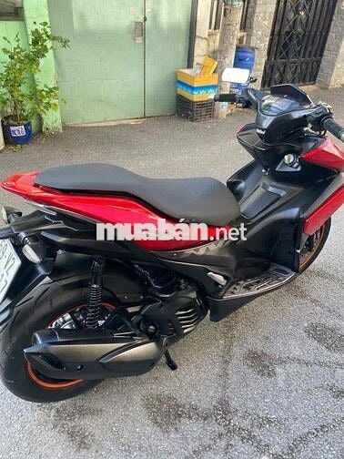 cần bán xe yamaha nvx 125 khóa smk xe đẹp giá tốt