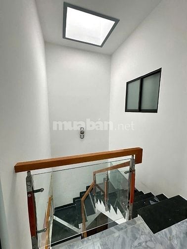 Nhà mới xây, ngay kcn Cầu Tràm 4x23 SHR có 3Pn 3Wc giá 1 tỷ 750.