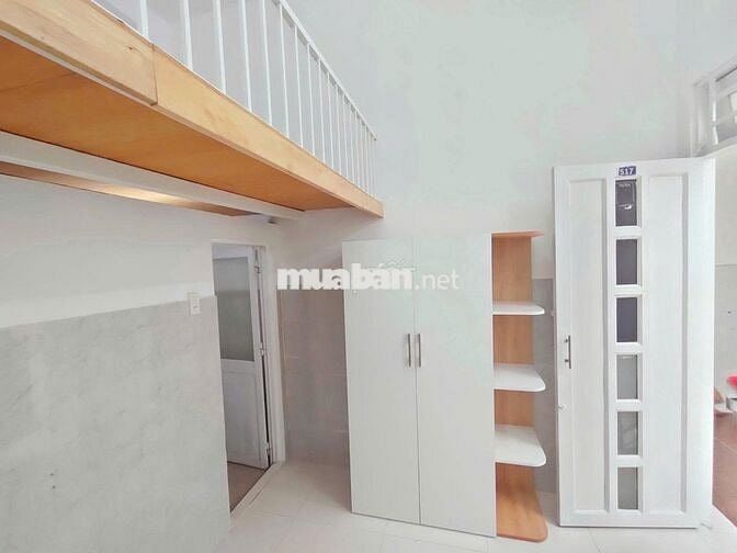 Duplex gác cao 1m7 sẳn NT ,phòng mới. Chuyên cho SV ngay ĐH Văn Hiến
