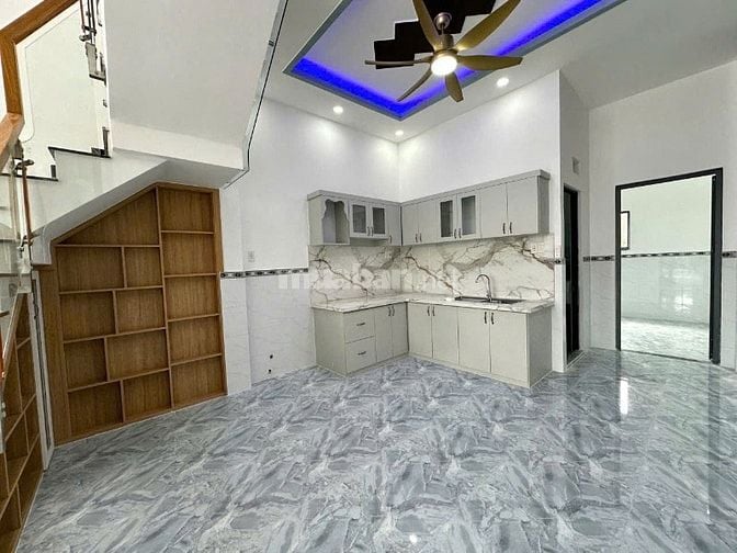 Nhà mới xây, ngay kcn Cầu Tràm 4x23 SHR có 3Pn 3Wc giá 1 tỷ 750.