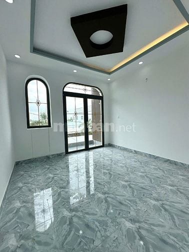 Nhà mới xây, ngay kcn Cầu Tràm 4x23 SHR có 3Pn 3Wc giá 1 tỷ 750.