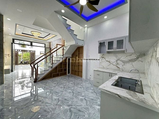 Nhà mới xây, ngay kcn Cầu Tràm 4x23 SHR có 3Pn 3Wc giá 1 tỷ 750.