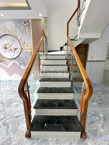 Nhà mới xây, ngay kcn Cầu Tràm 4x23 SHR có 3Pn 3Wc giá 1 tỷ 750.