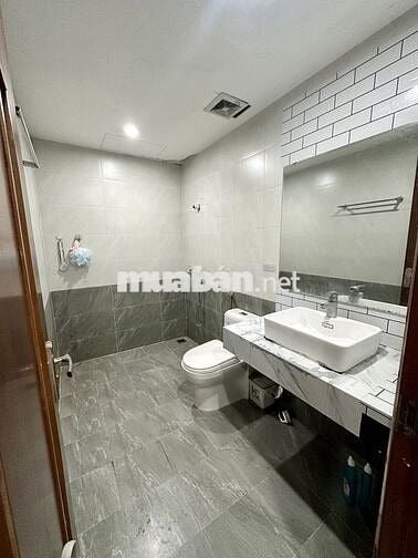 Chung cư mini 45m2, mặt đường Nguyễn Văn Huyên, Cầu giấy