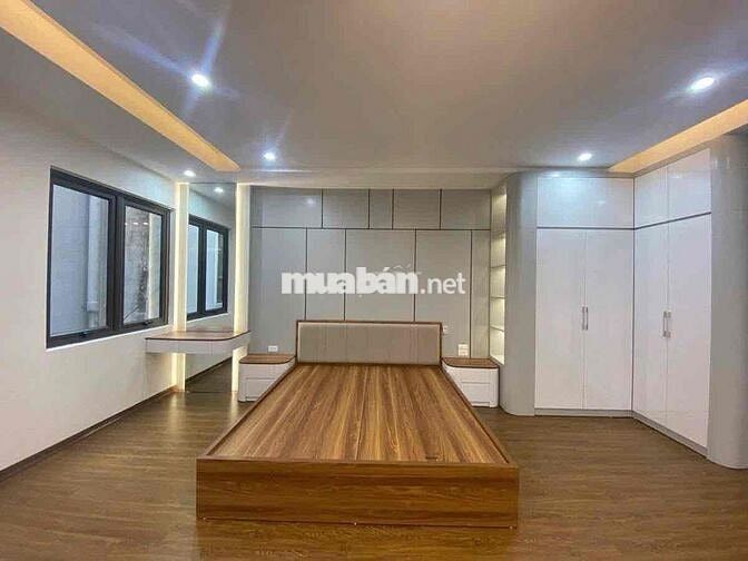 BÁN NHÀ KHƯƠNG TRUNG MỚI ĐẸP GẦN Ô TÔ GẦN ĐẦM HỒNG DT: 30m2, 5Tầng.