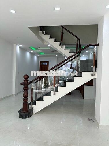 NHÀ MỚI SẠCH ĐẸP KDC PHÚC ĐẠT TRỆT 2 LẦU 4PN-4WC, 4 MÁY LẠNH 15TR/TH